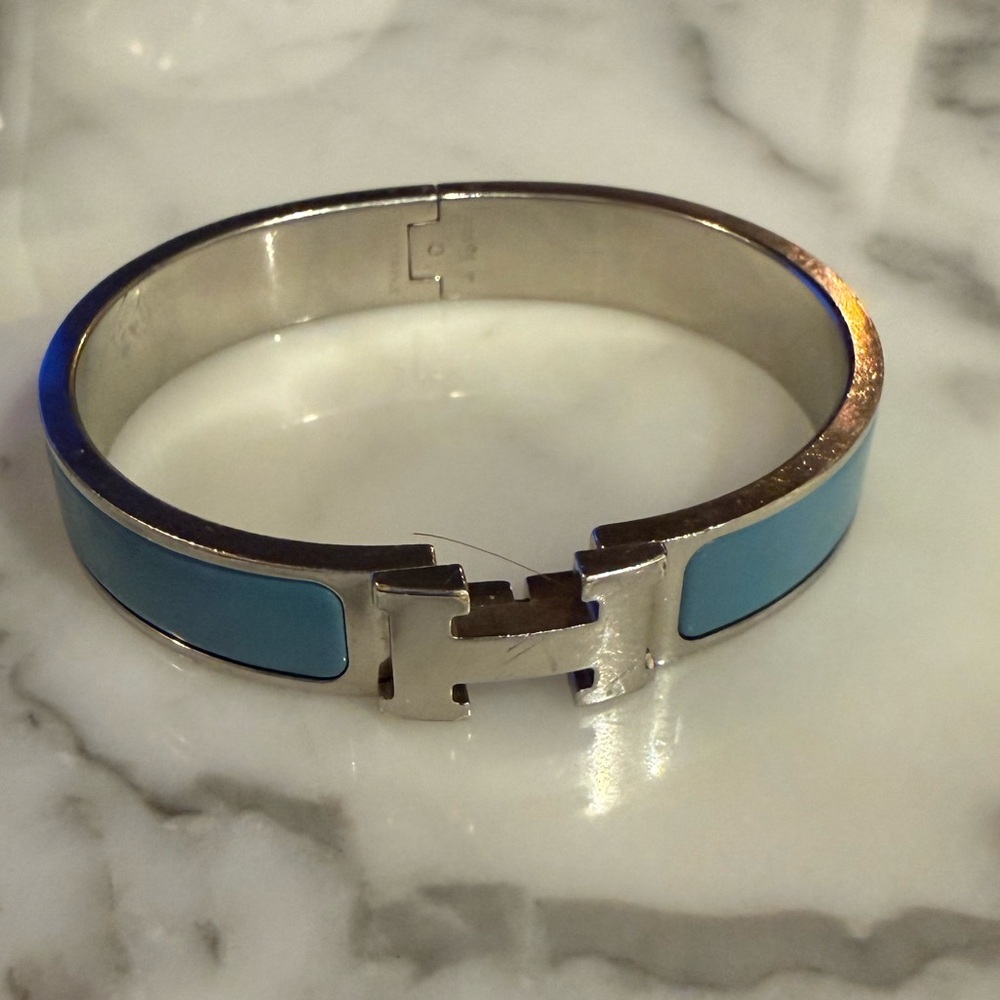 Hermes H clic bracelet in light blue